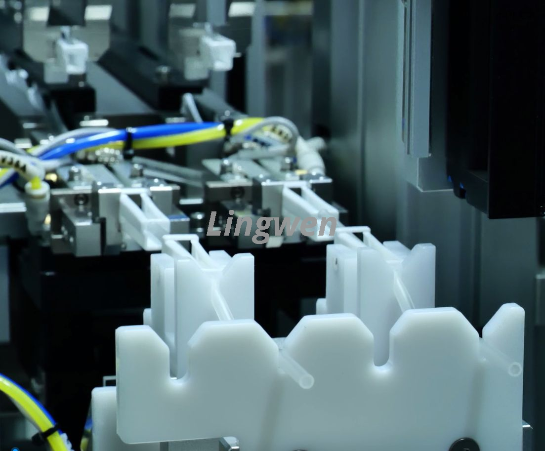 آلة تجميع أنبوب التوصيل الطبي