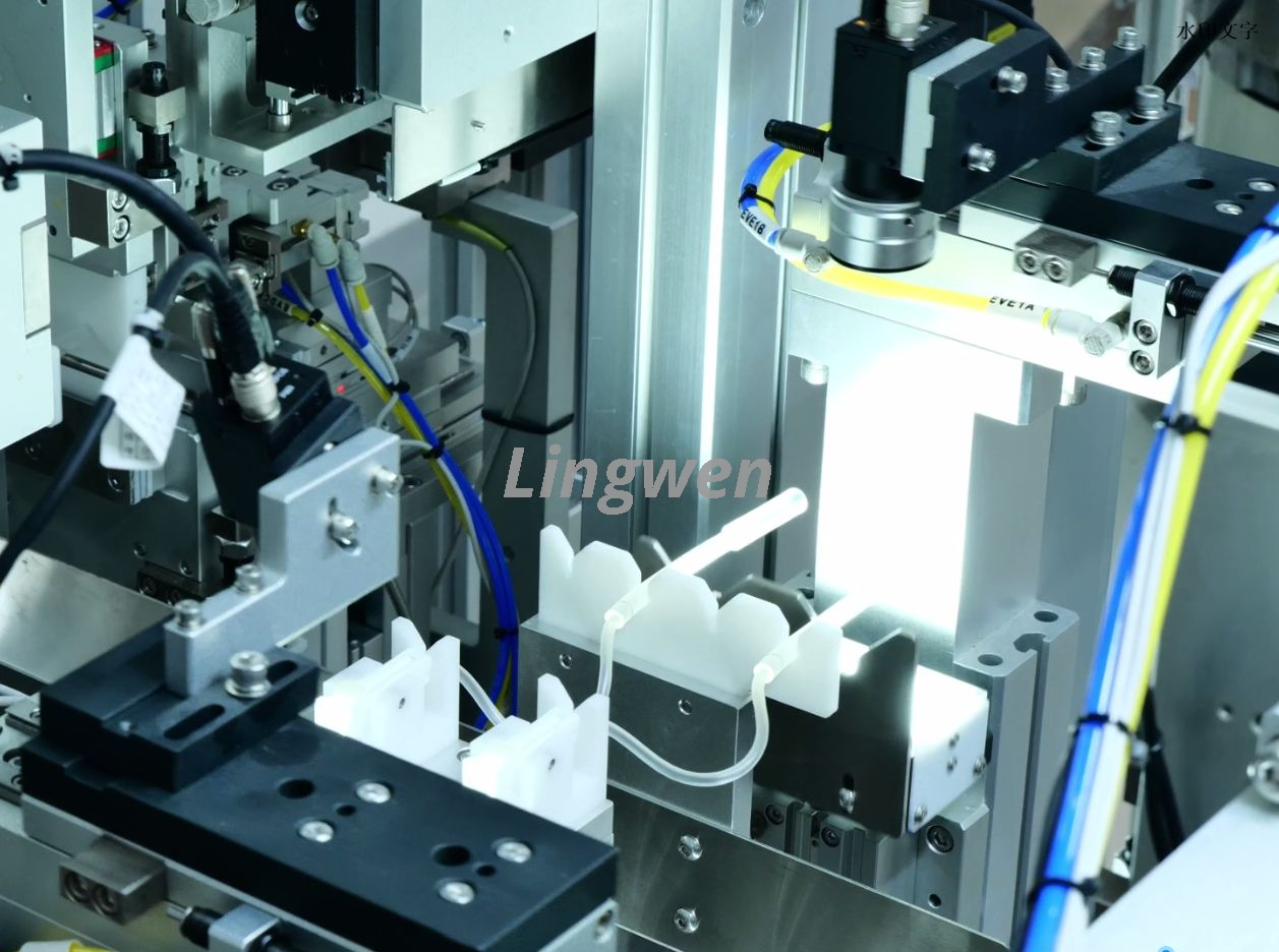 آلة تجميع أنبوب التوصيل الطبي